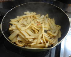 Add other seasonings after proper stir-fried